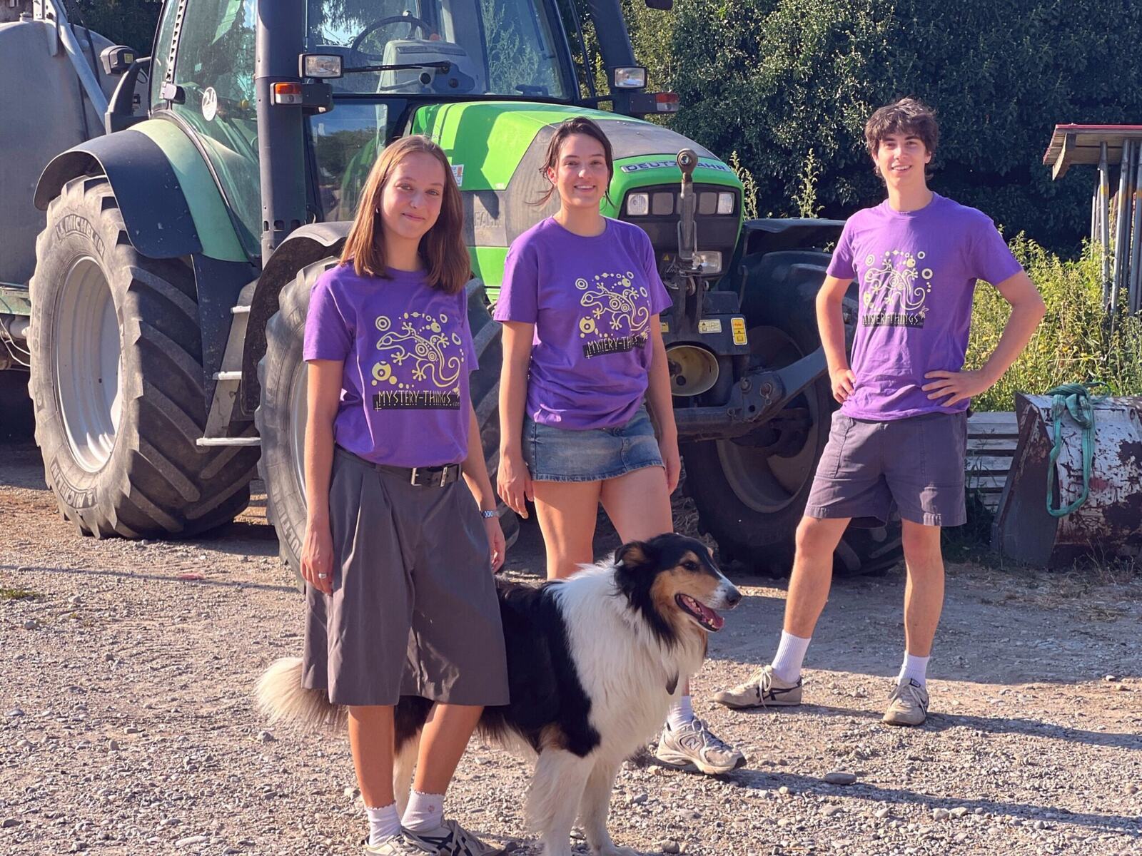 Mystery Things Team mit Traktor und Hund
